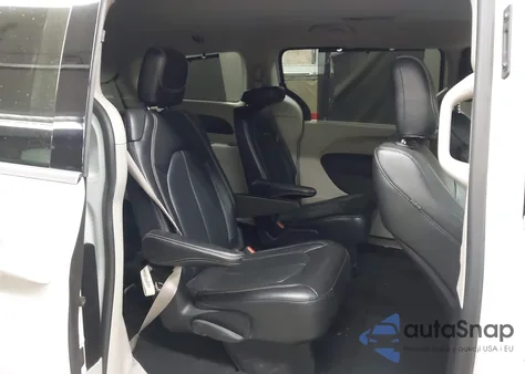 2022 Chrysler Pacifica Touring L z USA, uszkodzony, nr VIN 2C4RC1BG1NR150534